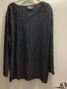 Silver Threads Woman’s Black Long Sleeve Top Size 2X